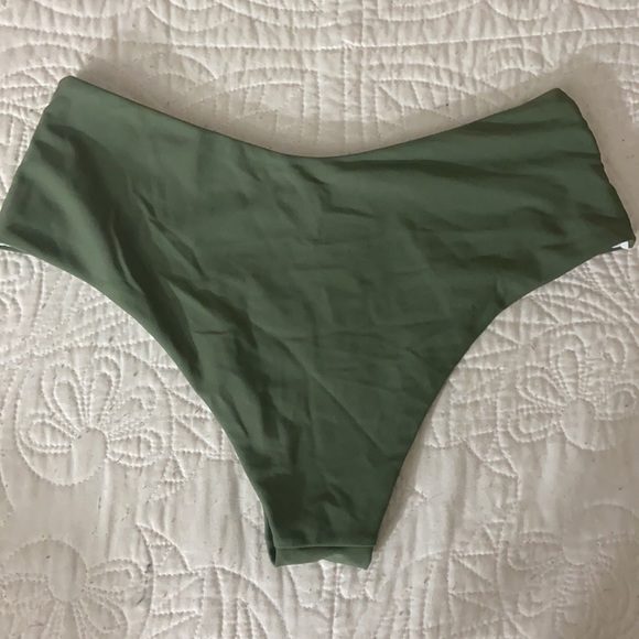 Dark green bikini set - Picture 4 of 4